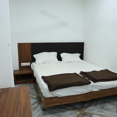 Hotel Aaram Kalupur Αχμπανταμπάντ Εξωτερικό φωτογραφία