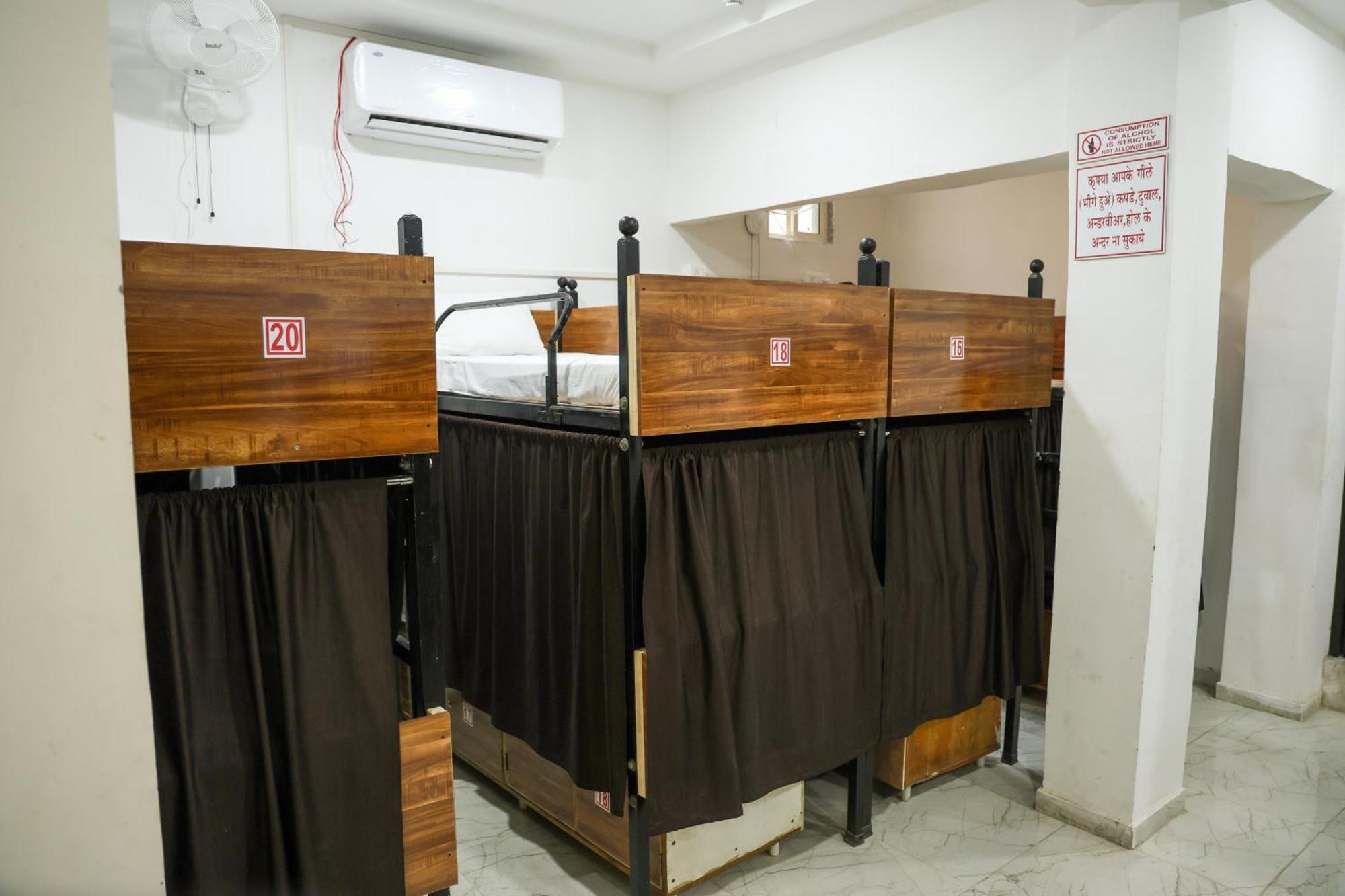 Hotel Aaram Kalupur Αχμπανταμπάντ Εξωτερικό φωτογραφία