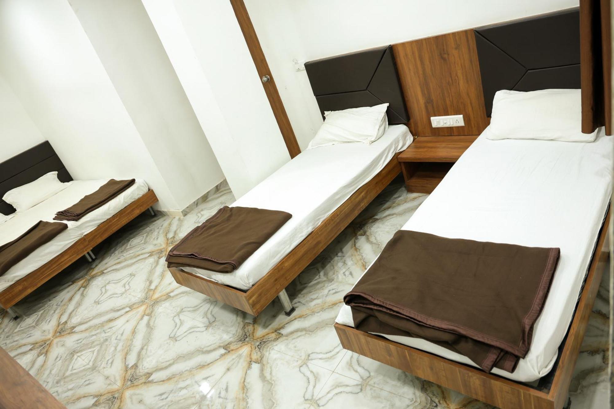 Hotel Aaram Kalupur Αχμπανταμπάντ Εξωτερικό φωτογραφία