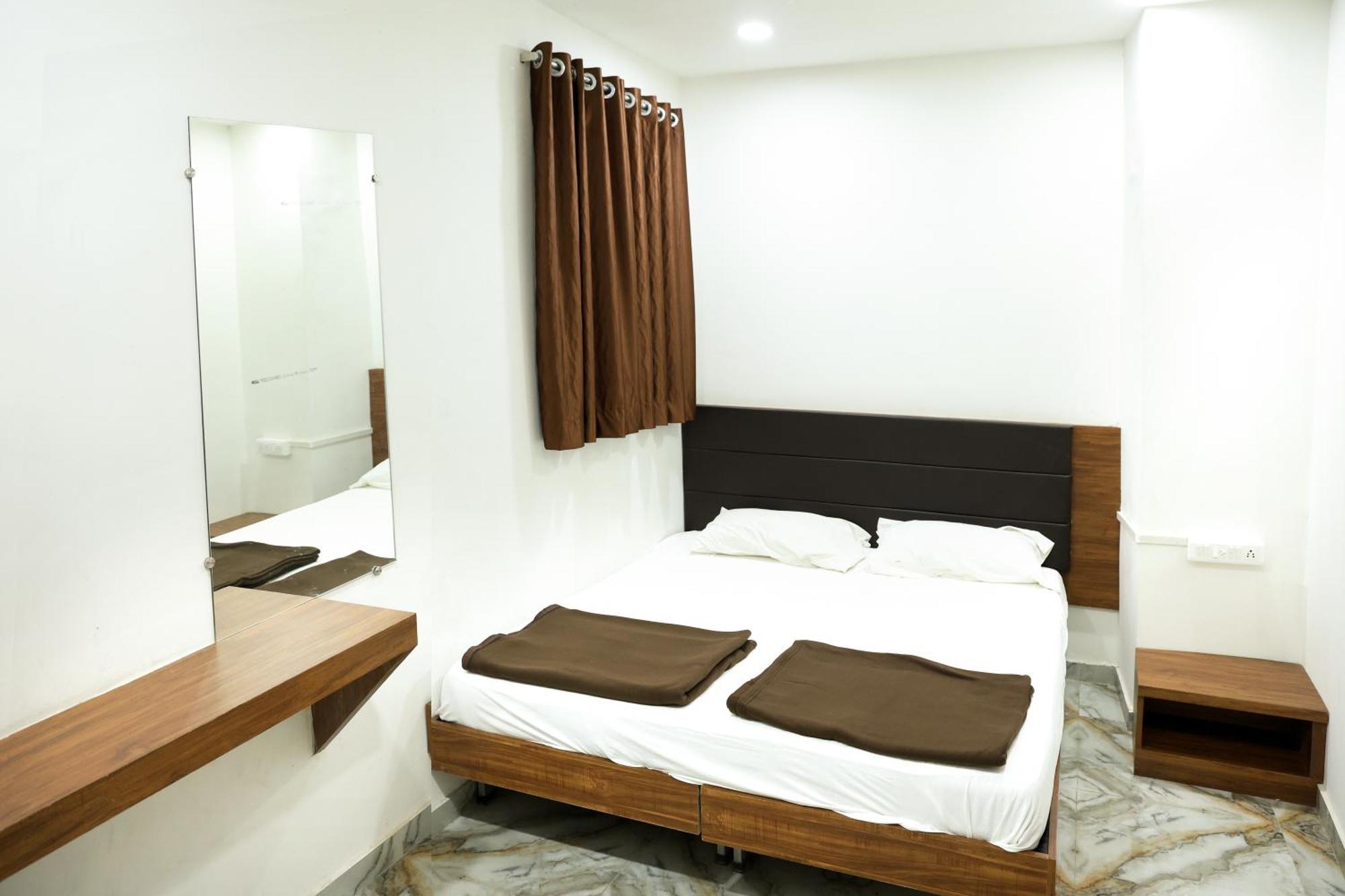 Hotel Aaram Kalupur Αχμπανταμπάντ Εξωτερικό φωτογραφία