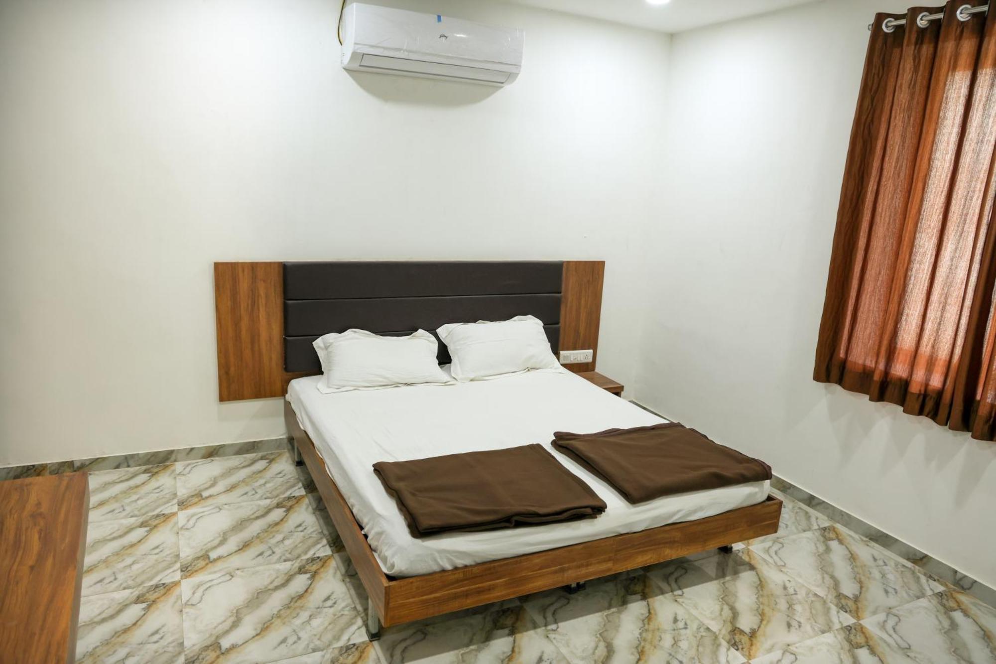 Hotel Aaram Kalupur Αχμπανταμπάντ Εξωτερικό φωτογραφία