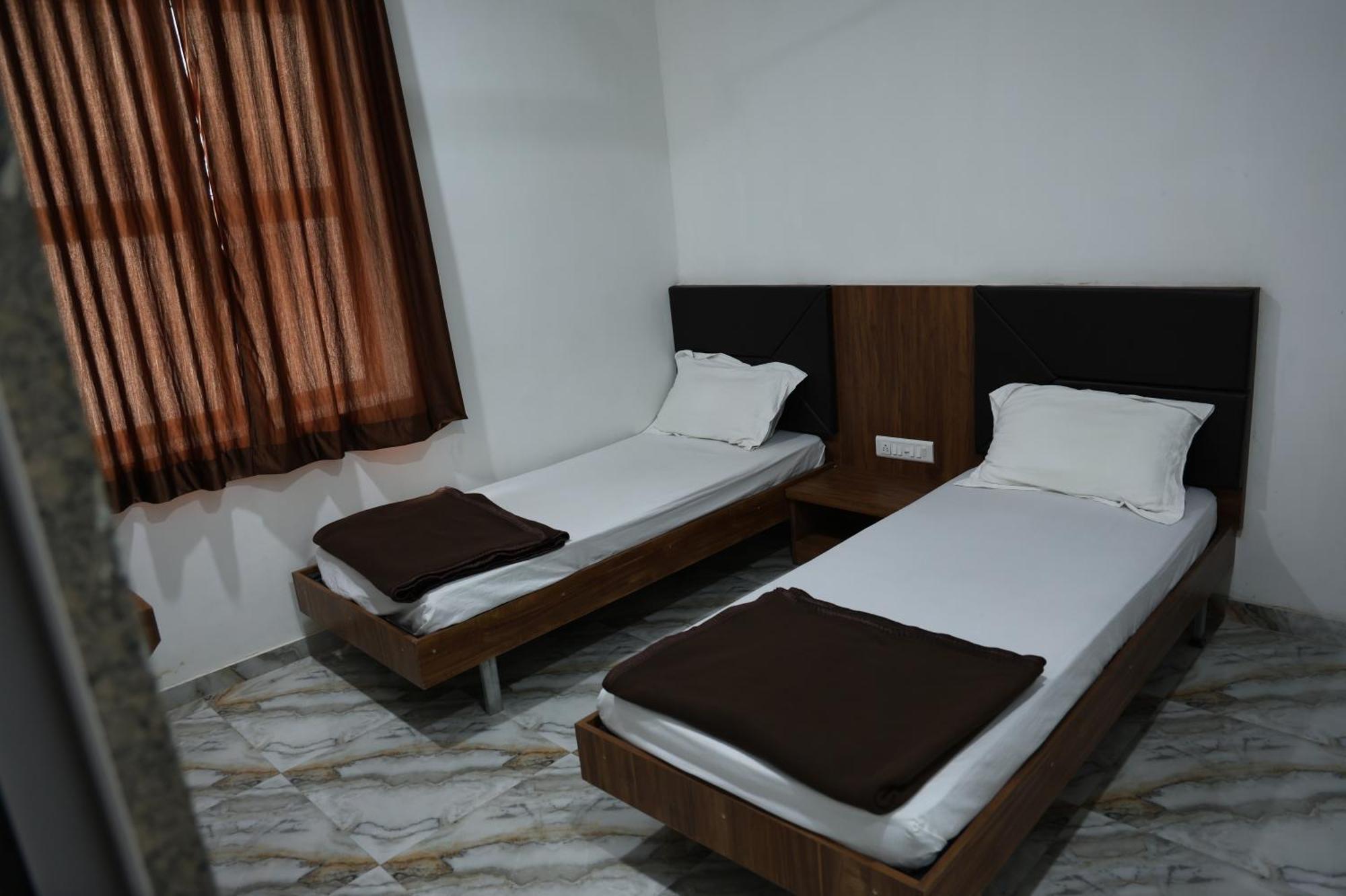 Hotel Aaram Kalupur Αχμπανταμπάντ Εξωτερικό φωτογραφία